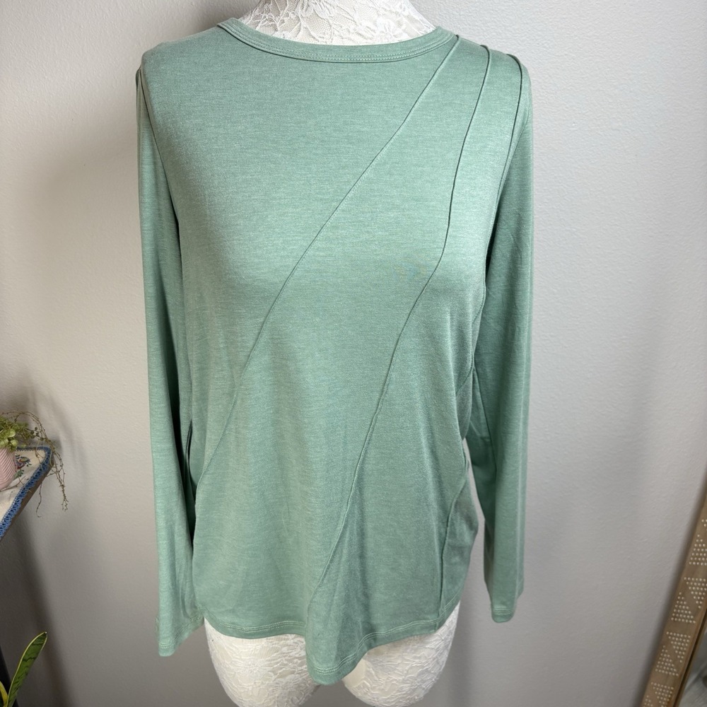 NWT Automet Women's Medium ~ Sage Green Long Sleeve Shirt Pleated NEW